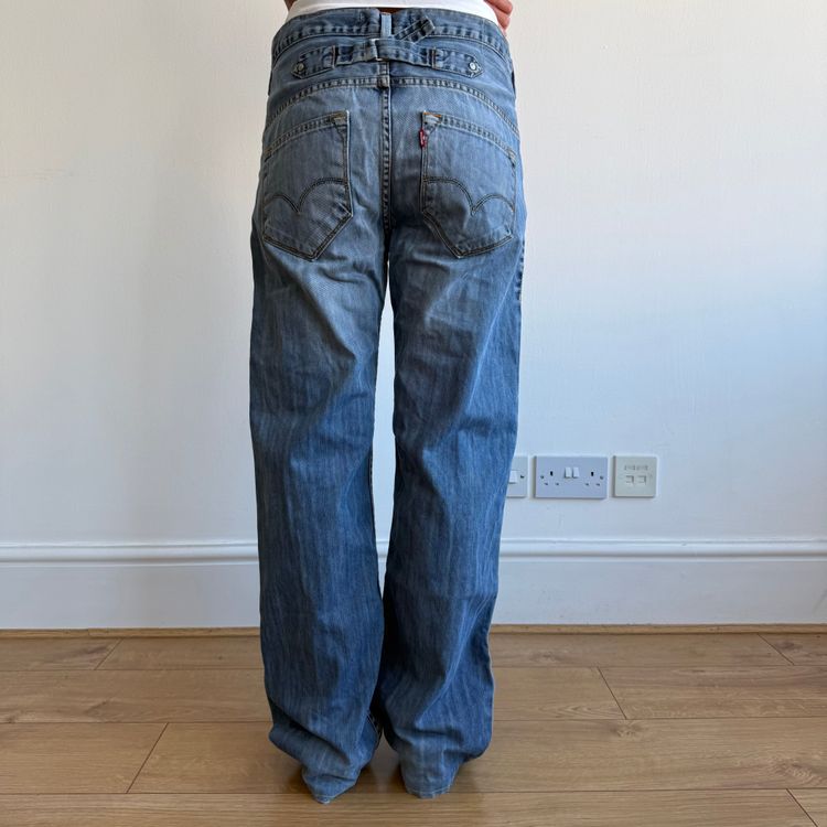 Levi’s cinch back jeans - Size 30x34 image 2