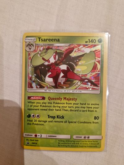 Tsareena Pokémon Card