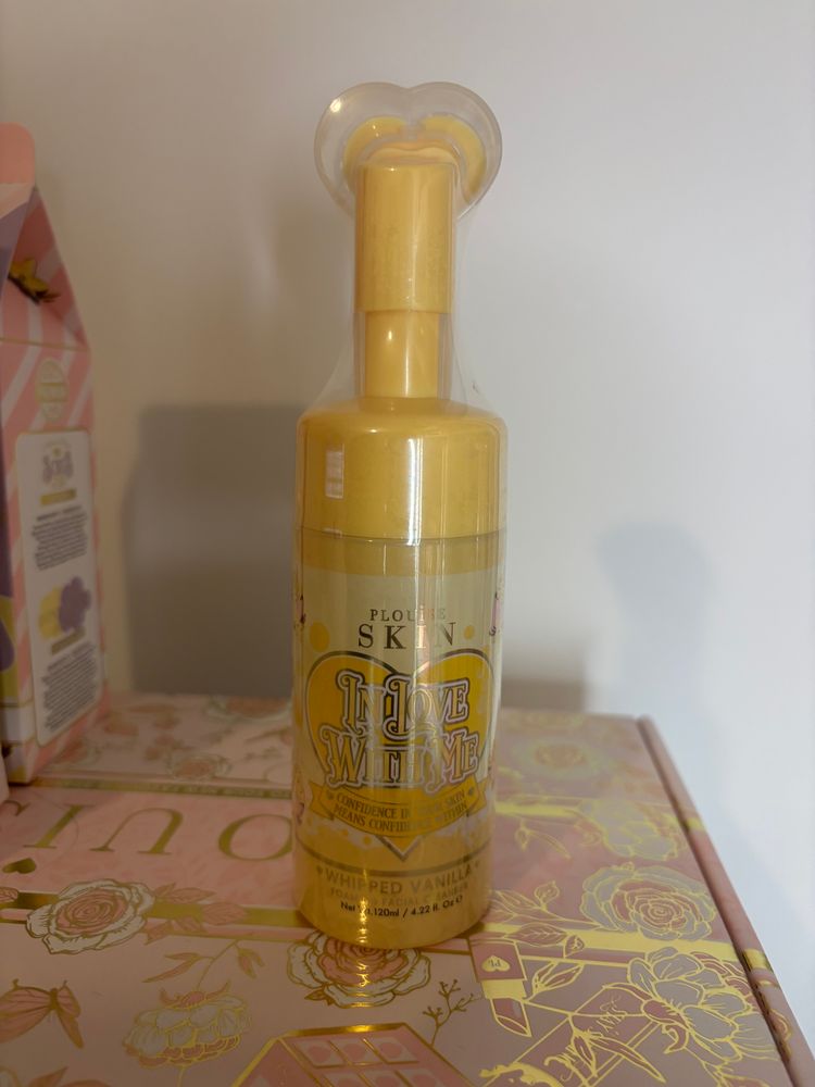 skin Foaming cleanser whipped vanilla  product image