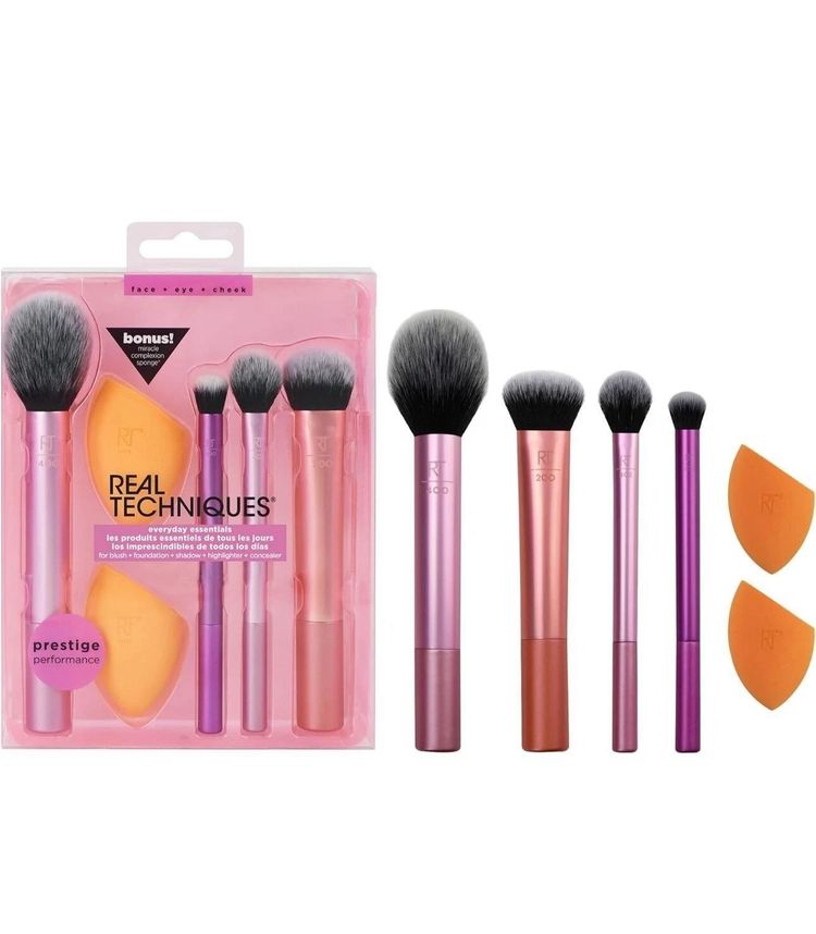 Real Techniques Makeup Brush And Sponge Set