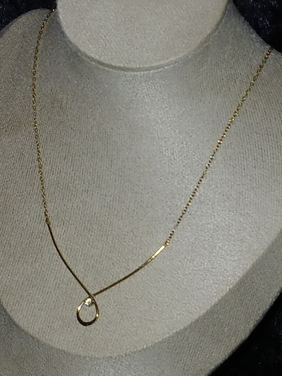 Signed Avon Elegant V-Shape Loop Solitaire Pendant Necklace 5