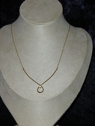 Signed Avon Elegant V-Shape Loop Solitaire Pendant Necklace 2
