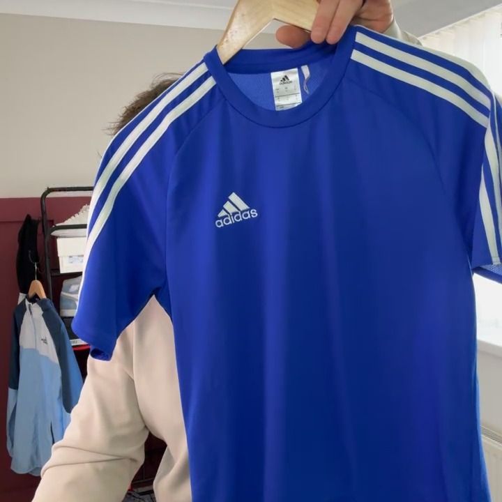 Adidas Originals SIZE SMALL - ROYAL BLUE ADIDAS TEE  product image