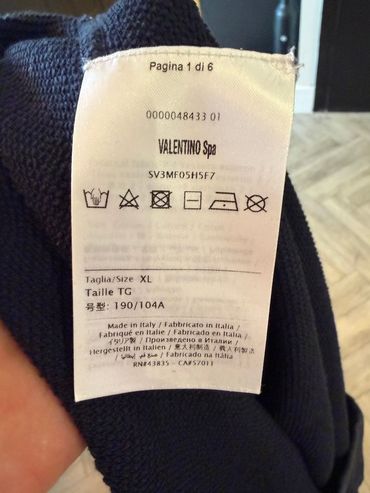 Immagine di Valentino Sweatshirt With Large Red V Design 4