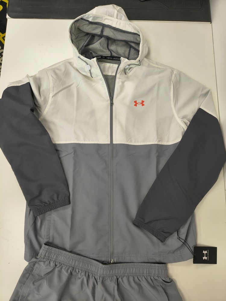 Under Armour Windbreaker And Shorts Set, Pink logo  image 2