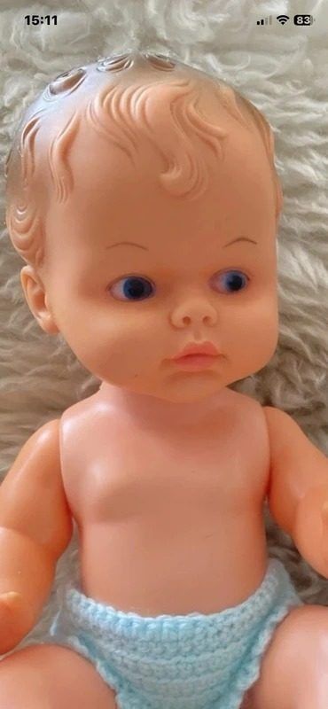 Baby Doll With Blue Knitted Hat And Diaper obraz 3