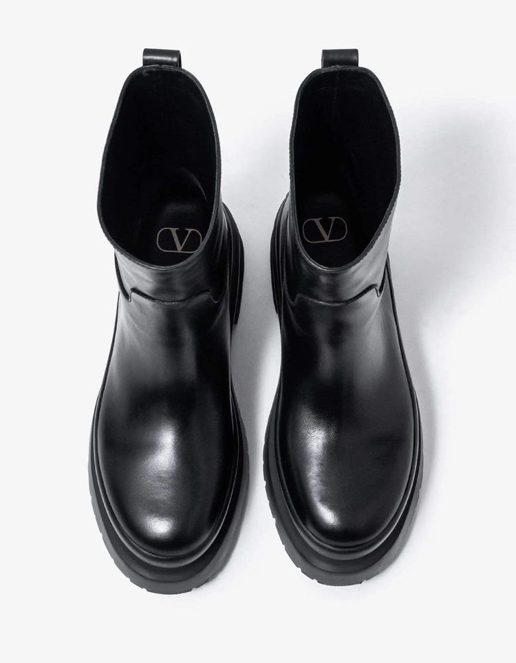 Valentino Black Roman Stud Leather Chelsea Boots 2