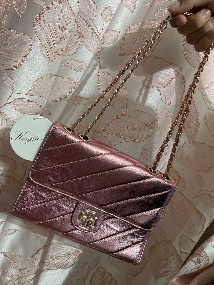 Immagine di Metallic Pink Quilted Shoulder Bag 2