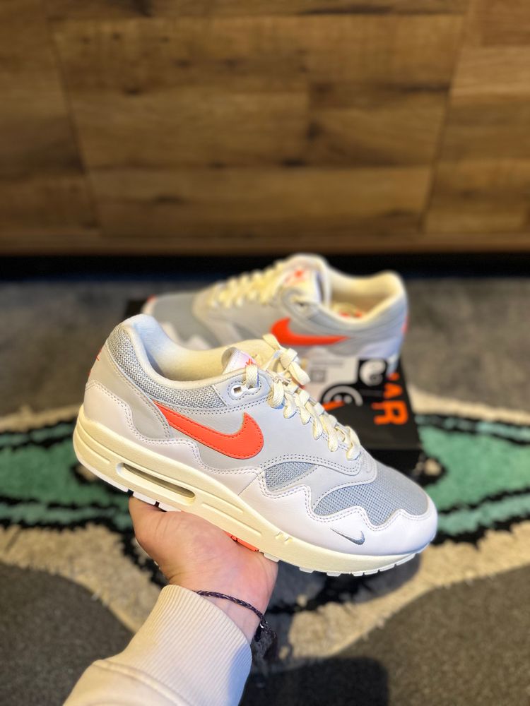 Nike air max 1 “Patta Waves White Hyper Crimson ” 