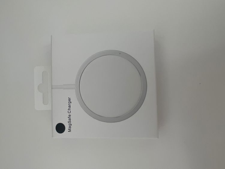 MagSafe charger 