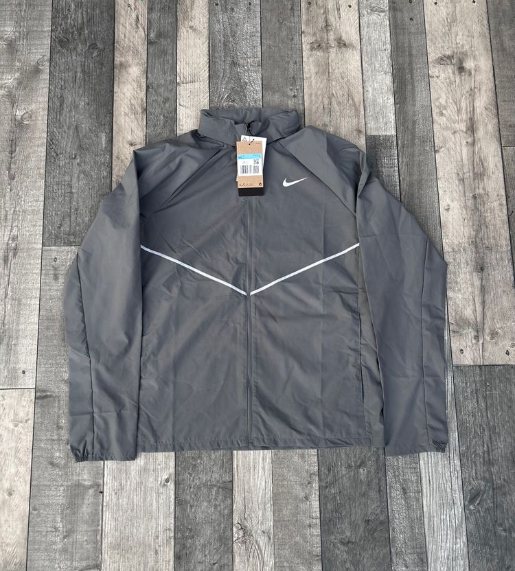 Nike Dri-Fit Repel Miler Hooded Jacket - ‘Smoke Grey’ - Size Medium  imagen 1