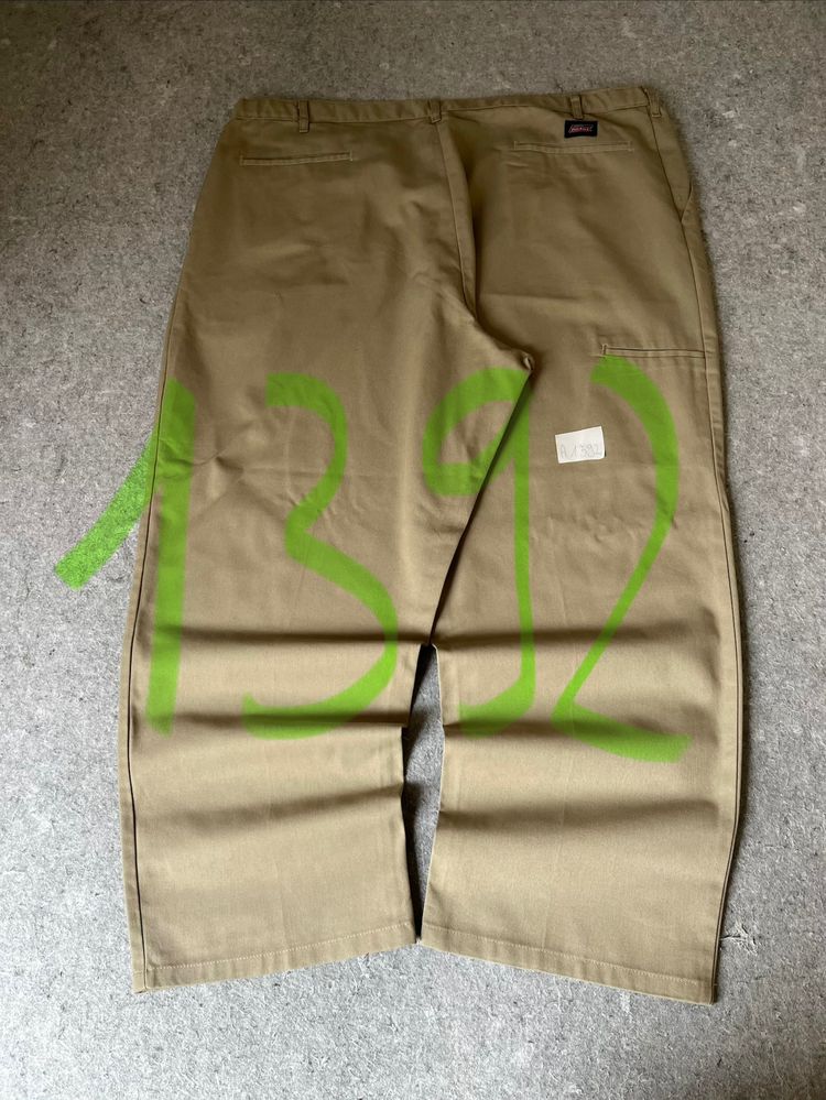 1392 Khaki Pants
