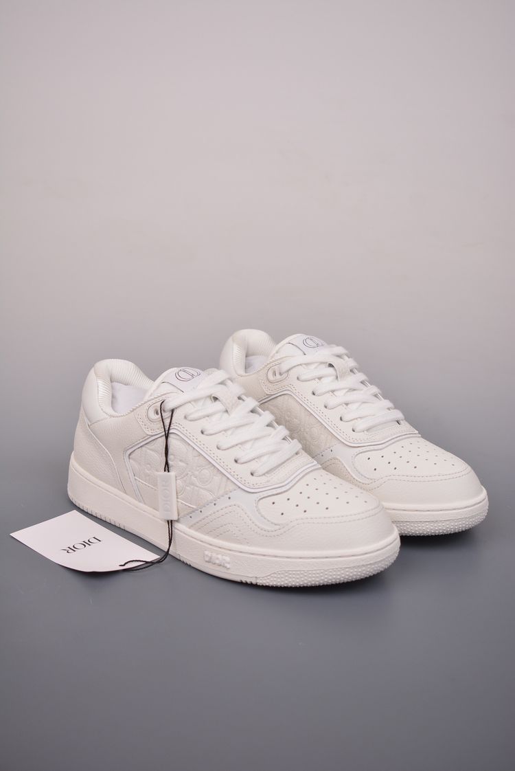 Casual sports shoes image 1