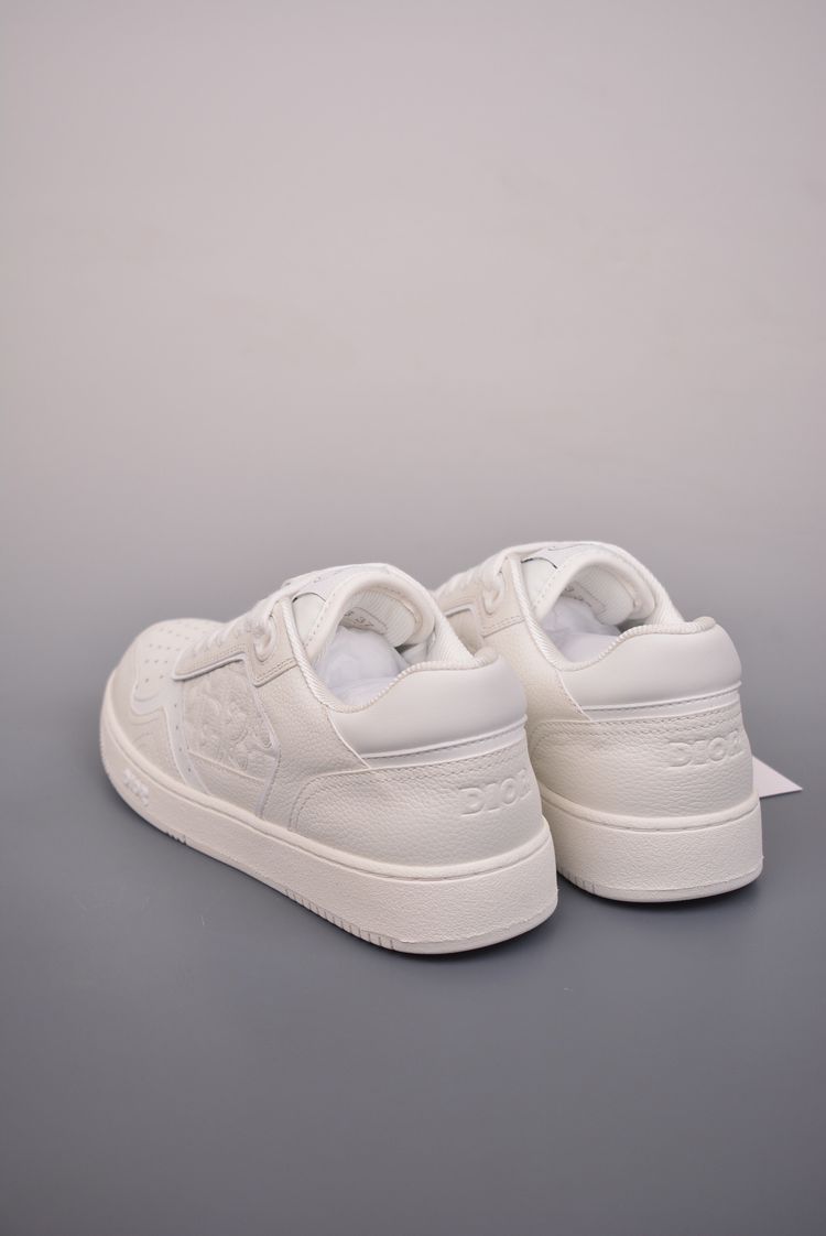 Casual sports shoes image 5