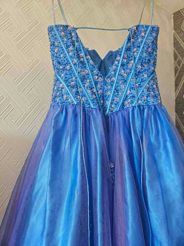 girls pre loved  prom dress  2
