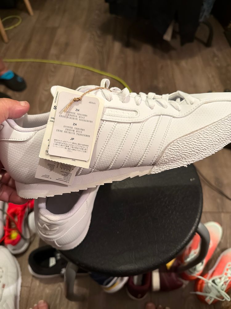 White Sneakers imagen 1