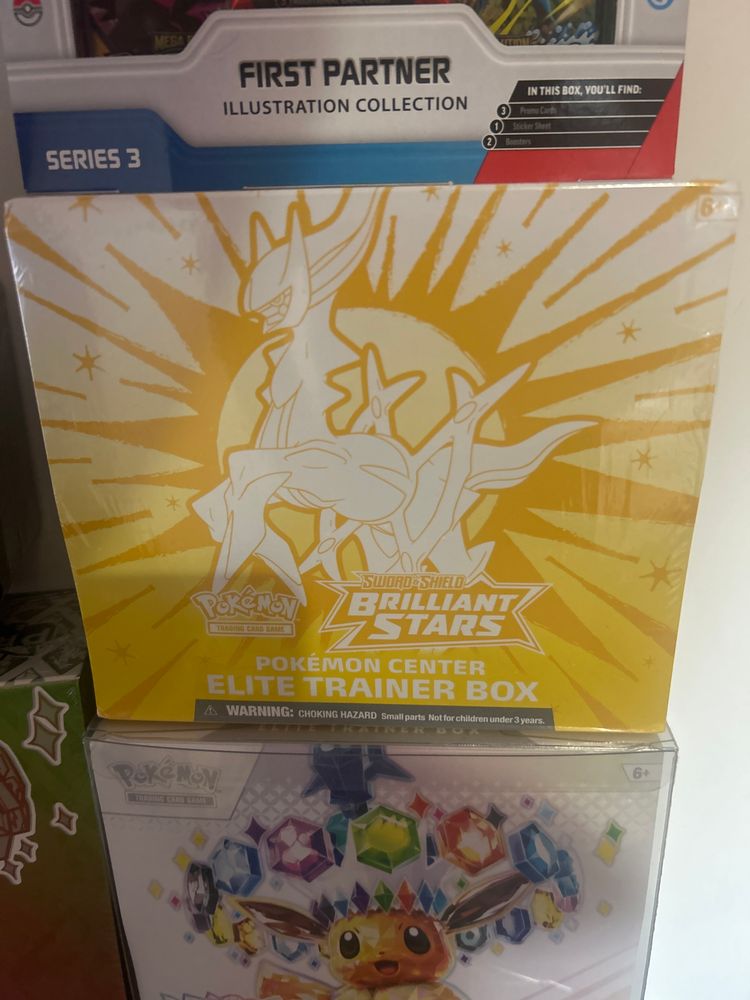 Pokémon Pokémon Brilliant Stars Elite Trainer Box product image