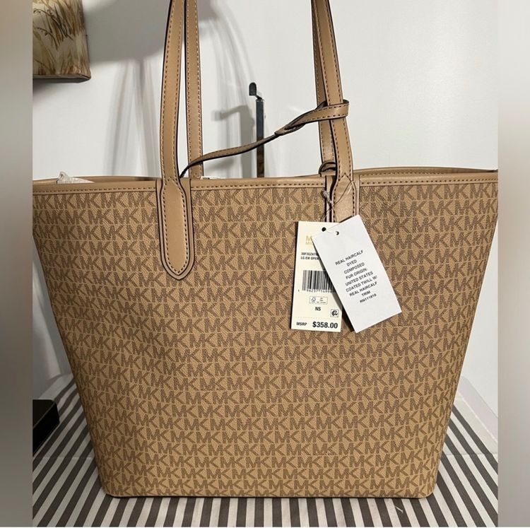 Michael Kors Tote Bag With Pouch 2