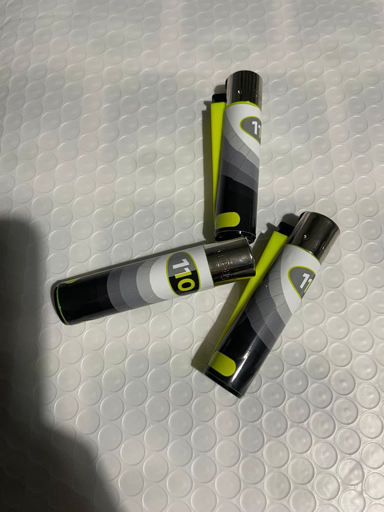 110 Clipper - Neon 2