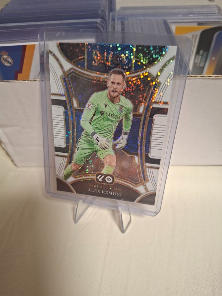 Alex Remiro Football Trading Card image 1