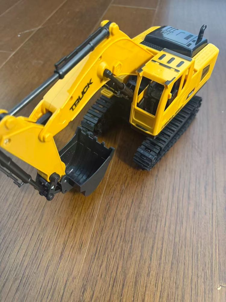 Yellow Toy Excavator – Kids Construction Vehicle, Digger Truck with Moving Arm & Bucket image 2