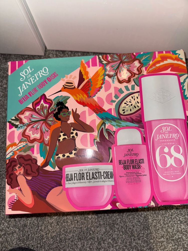 Sol De Janeiro Belia Flor Elasti-Cream And Body Wash Set