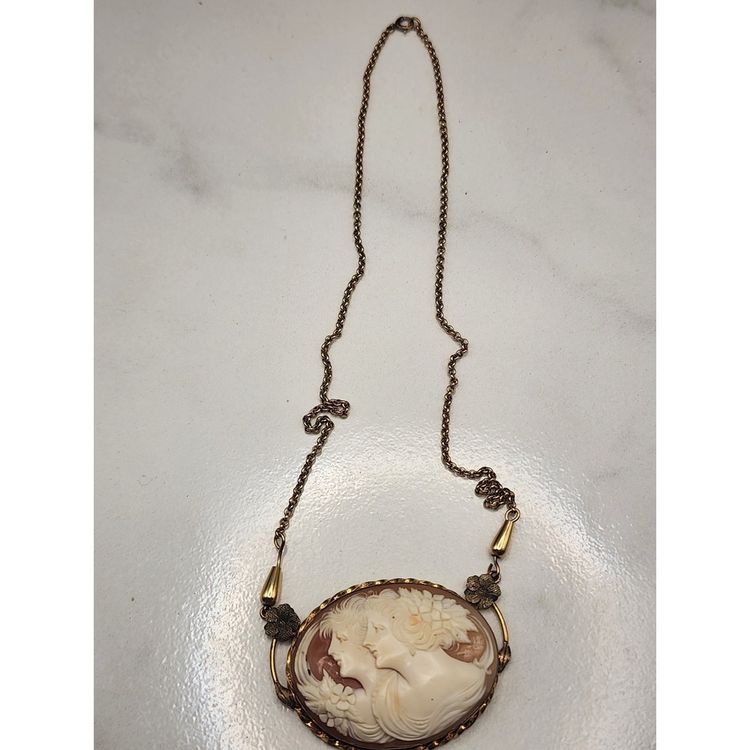 Immagine di Cameo Necklace 1