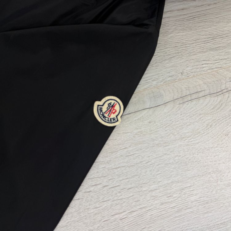 Moncler Men’s Grimpeurs Zip-up Black Windbreaker Jacket - Size 4 obraz 3