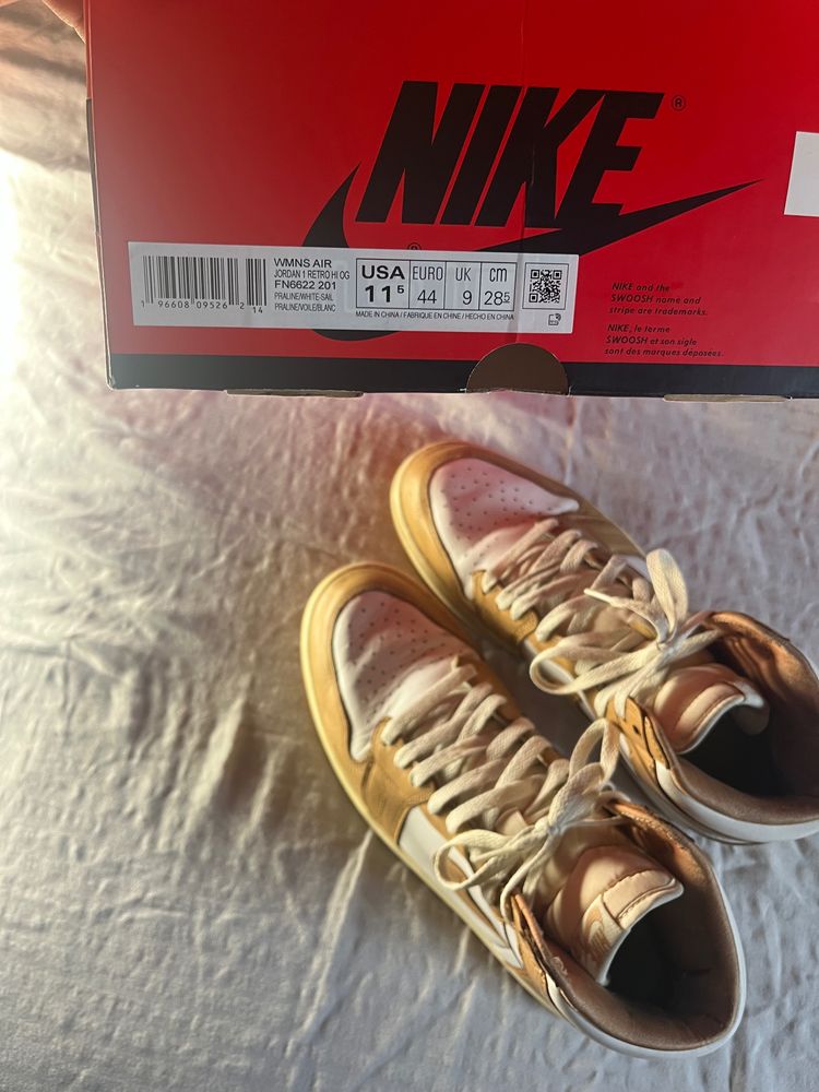 Nike Jordan 1 High-Top Sneakers 7