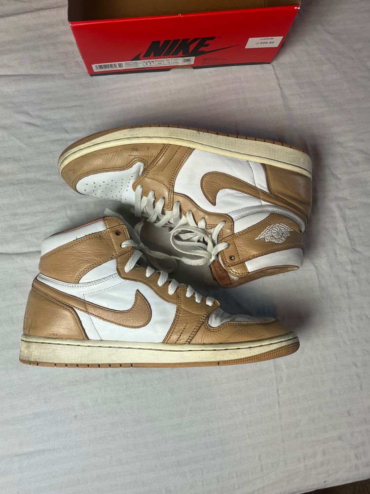 Nike Jordan 1 High-Top Sneakers 3