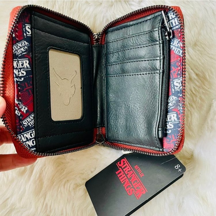 Stranger Things Loungefly Wallet 6