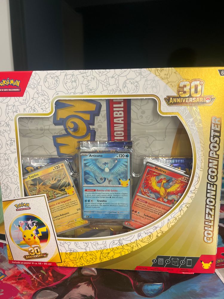 Pokémon 30Th Anniversary Collectible Set