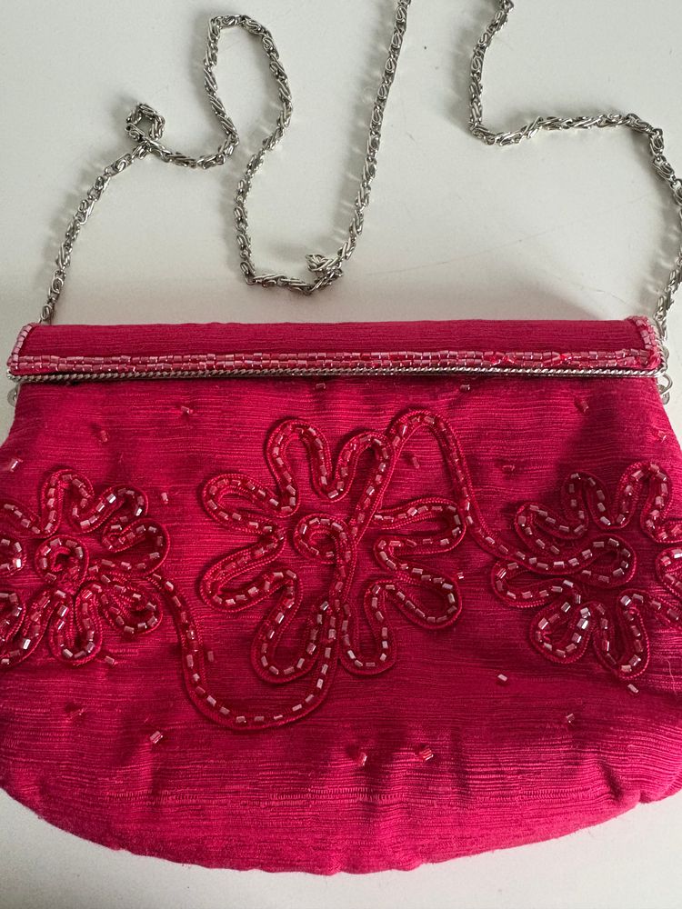 Red Beaded Evening Bag With Chain Strap 7
