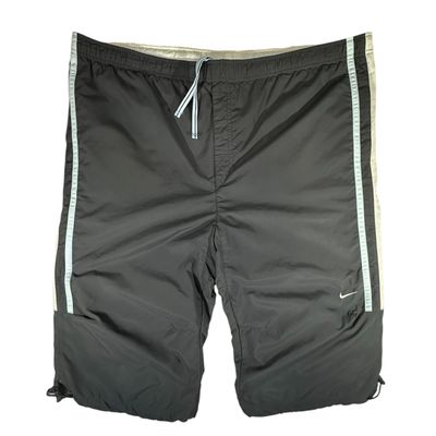 Nike Jorts 2000’s (XXL)