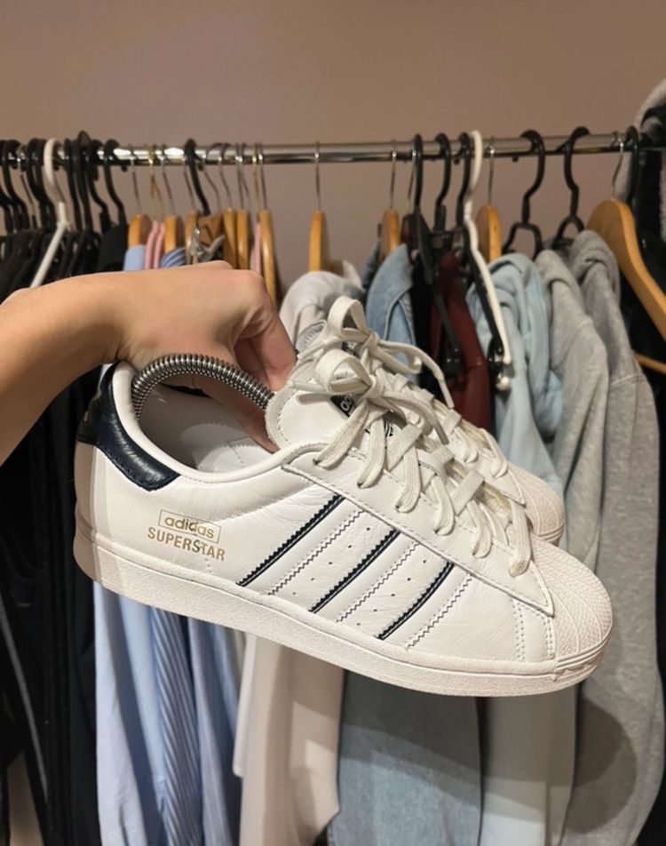 Adidas Superstar Sneakers