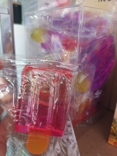 Filled lolly squish