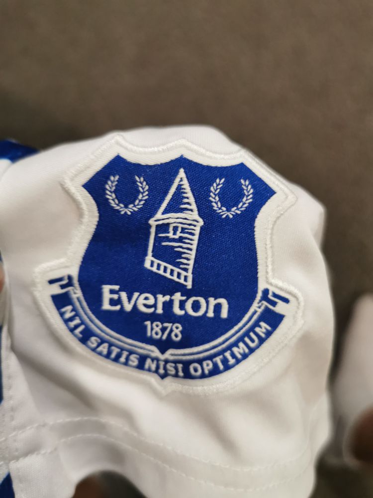 Hummel White Sports Shorts With Everton Logo imagen 2