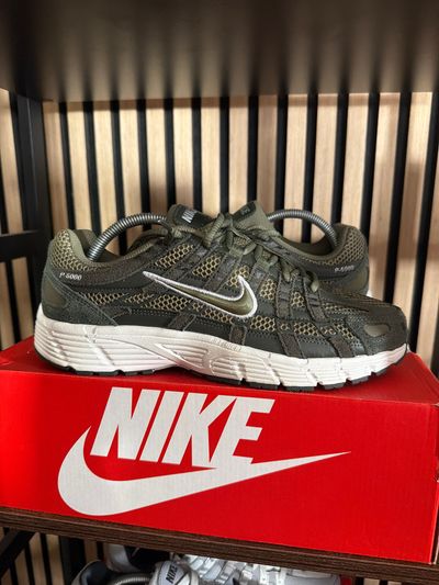B166-()- Nike P-6000 Seqouia RRP£110