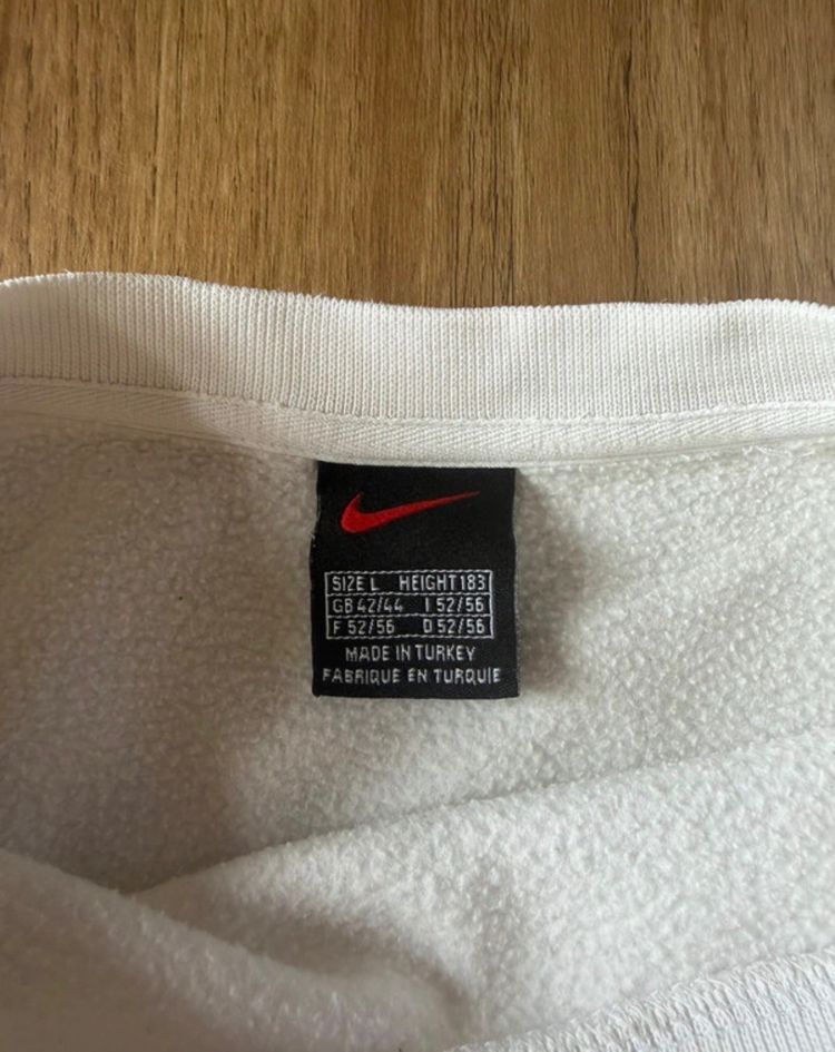 Nike Town London White Sweatshirt imagen 3