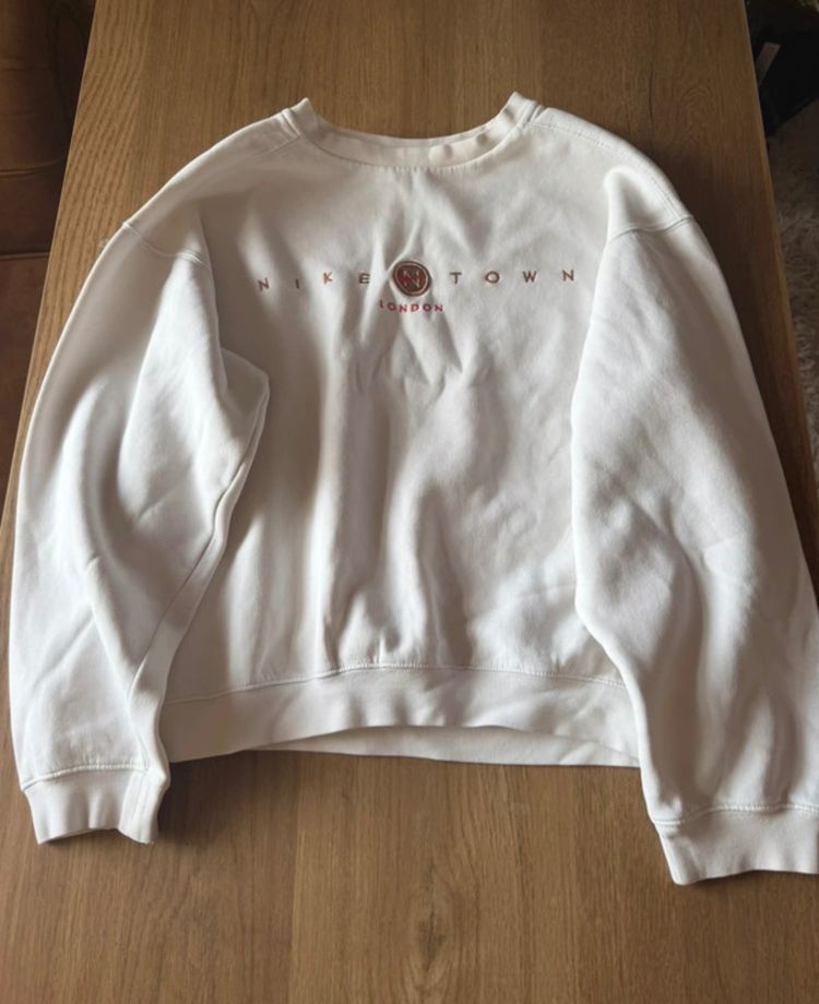 Nike Town London White Sweatshirt imagen 1