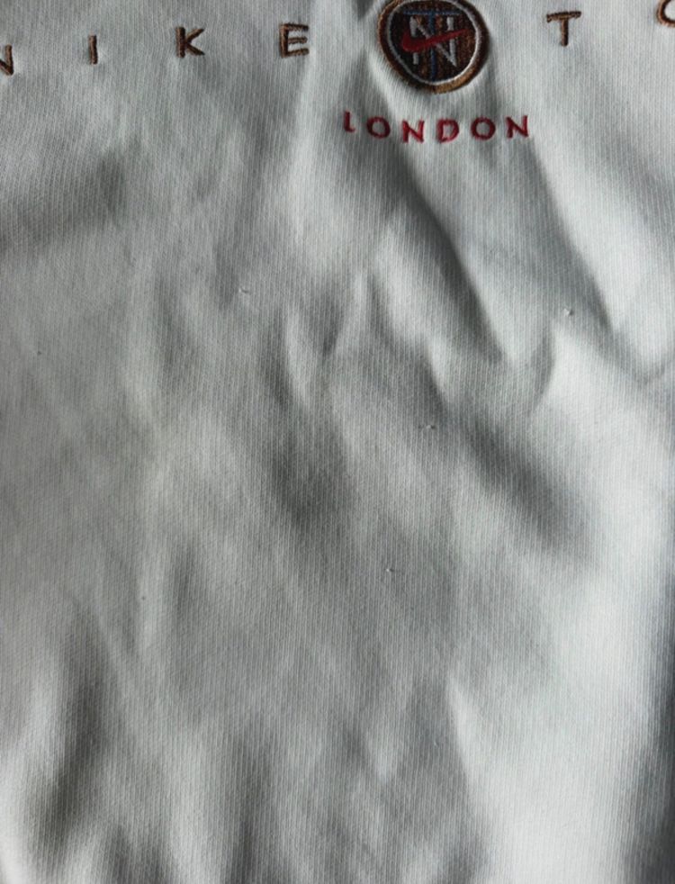 Nike Town London White Sweatshirt imagen 5