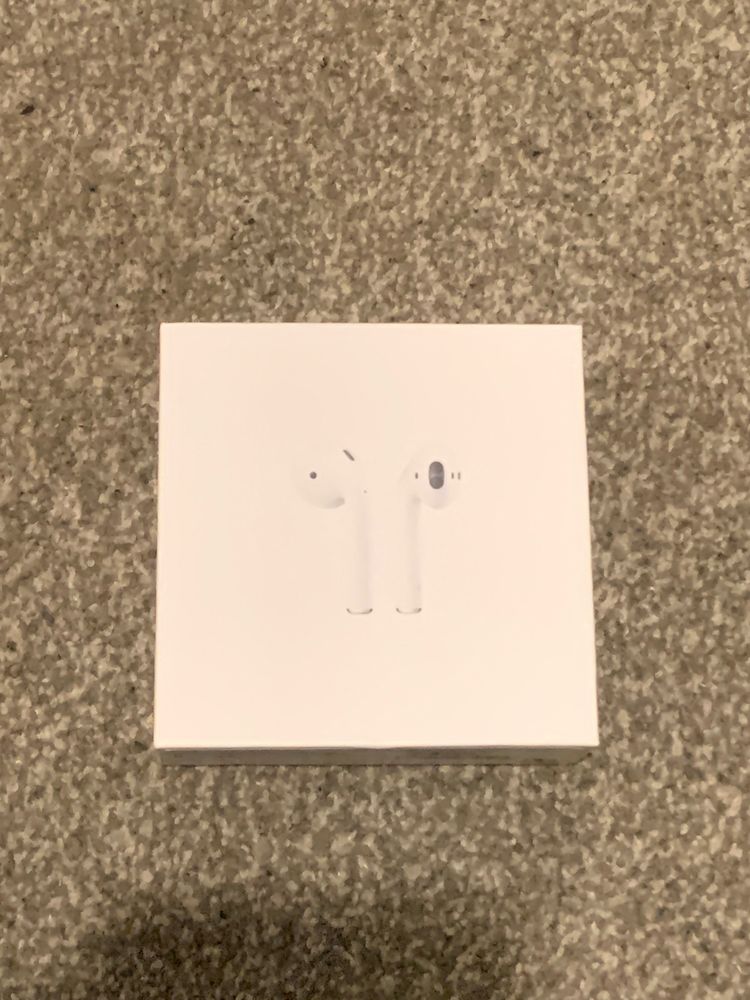 Apple AirPods Pro 2nd generation Wireless Earbuds 4