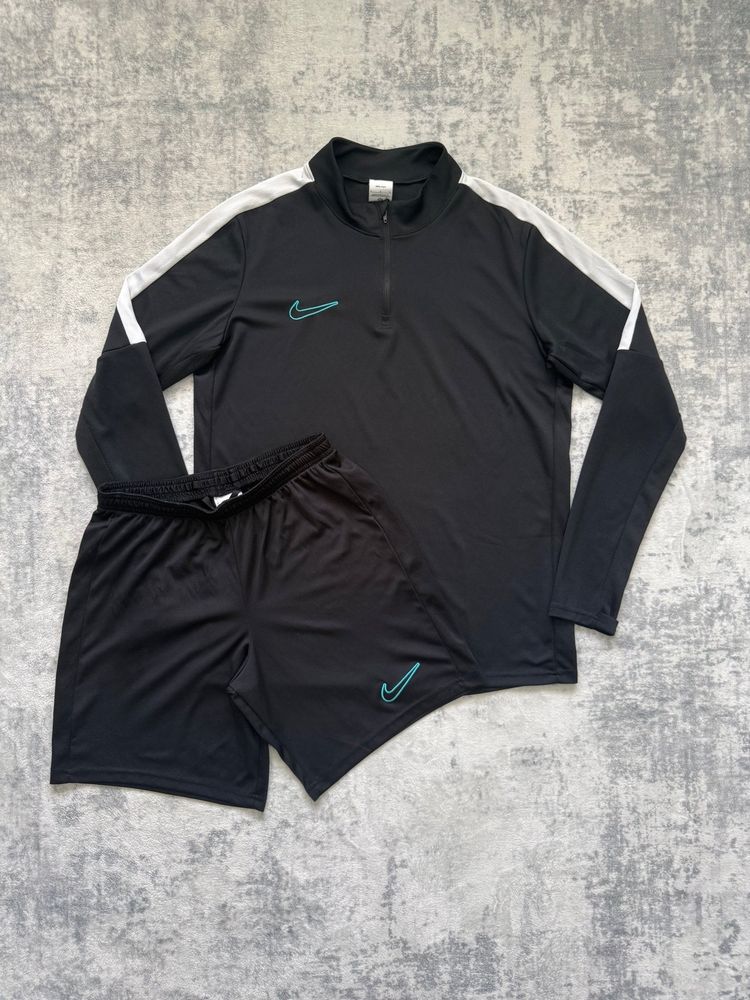 Nike 1/4 Zip Short Set - L/M