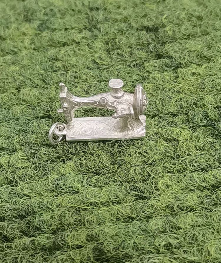 Silver Sewing Machine Charm And Iron Charm image 1