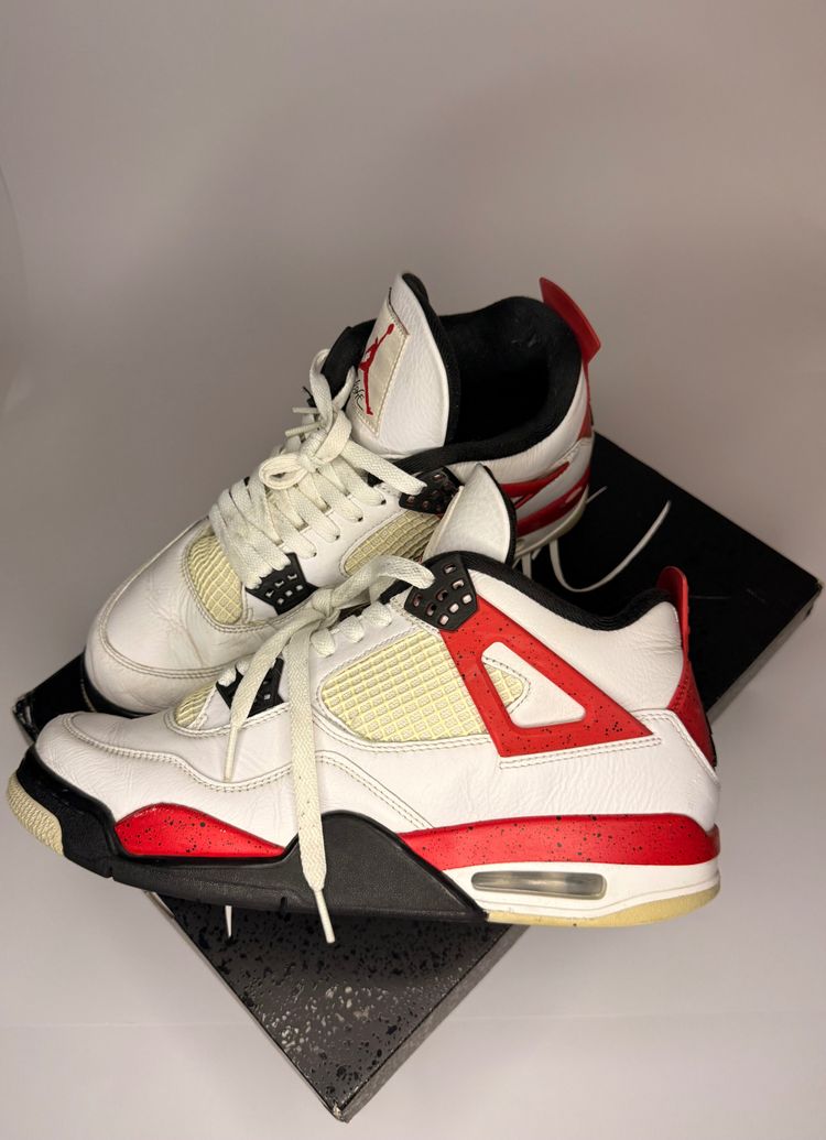 Nike Air Jordan 4 Retro Red Cement obraz 1