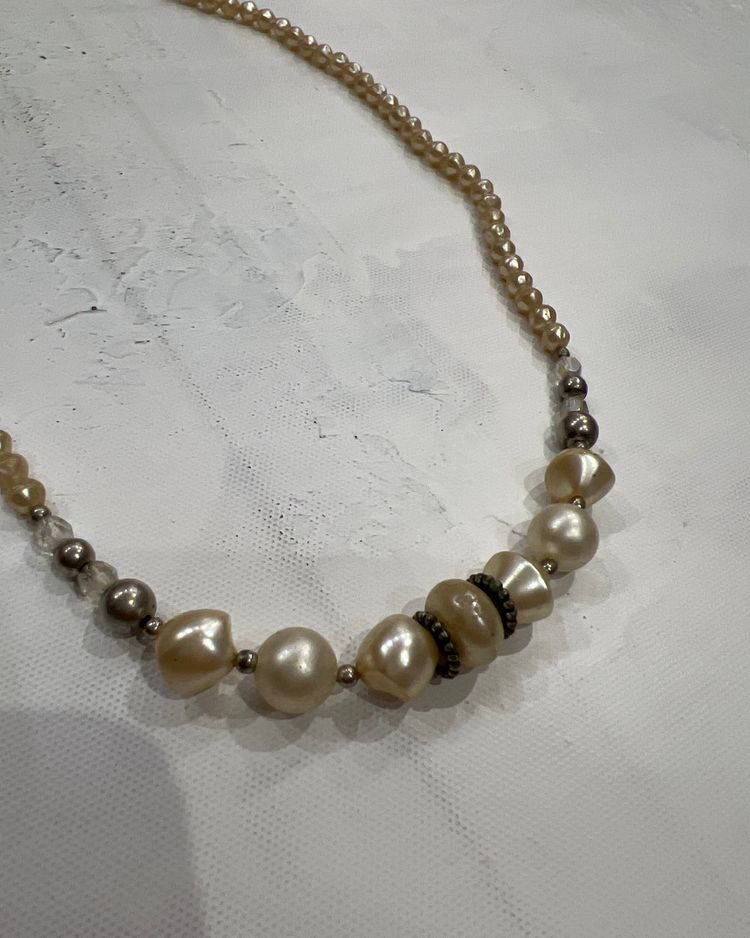 gossip girl drop | one size cream pearl necklace 3
