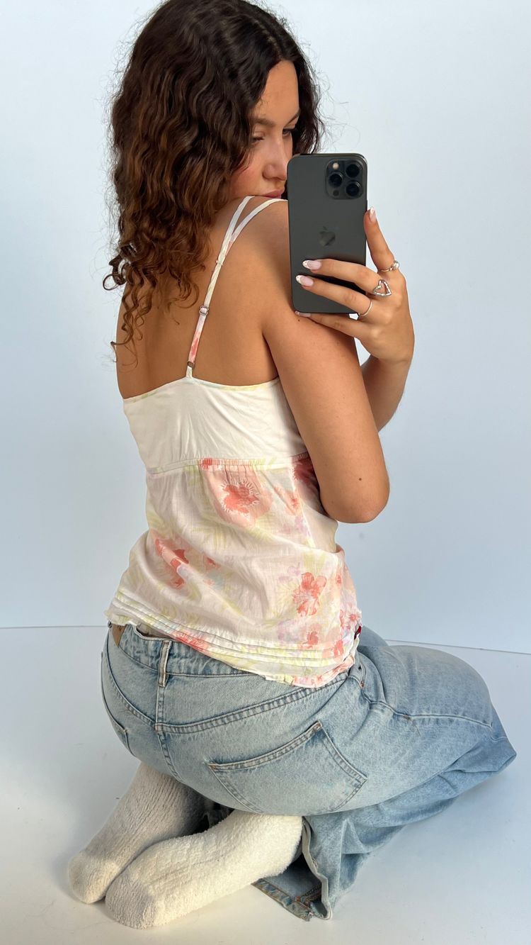 00s white pink floral cami- size M image 5