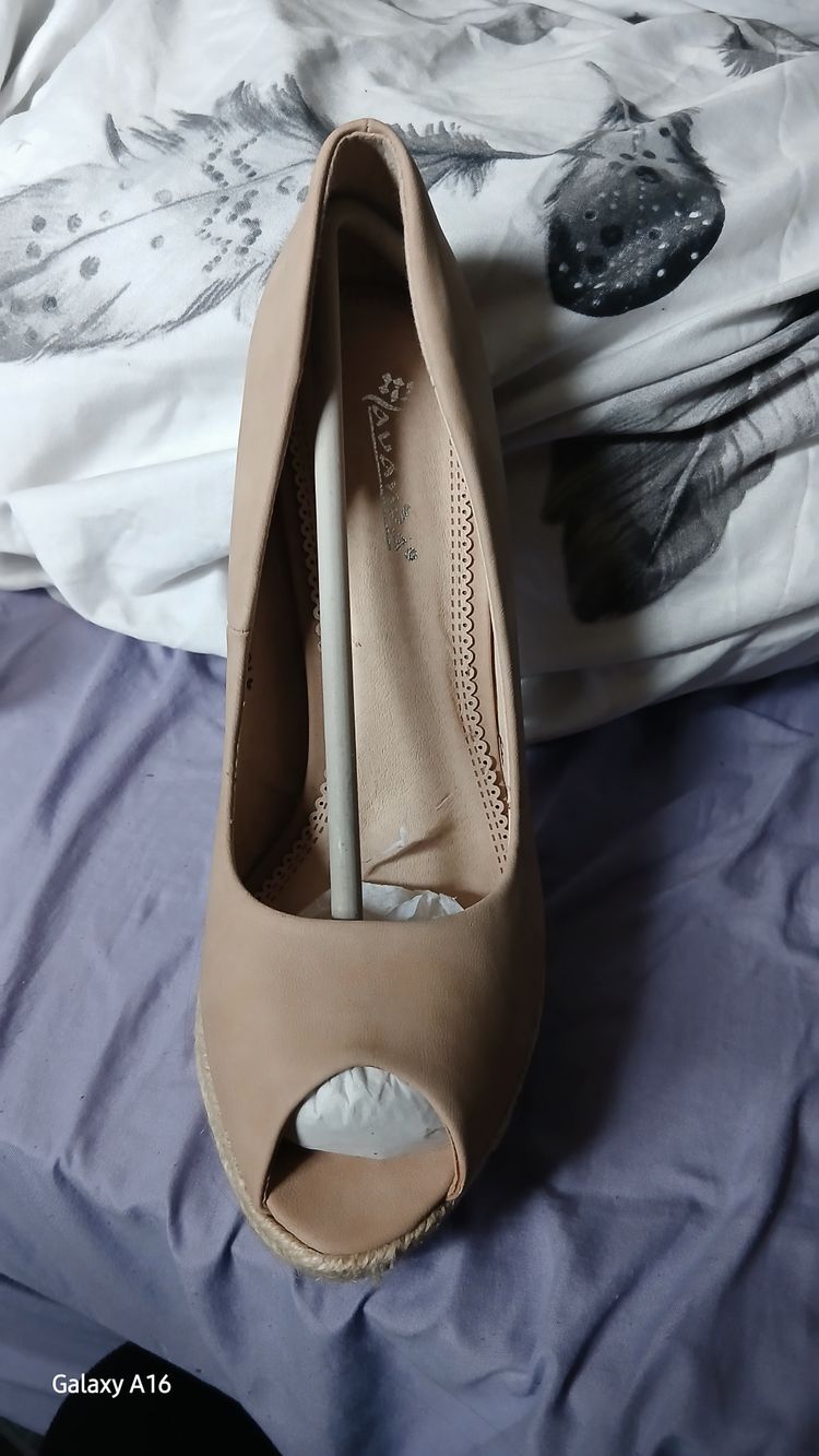 Suede lavanda Beige Peep-Toe High Heel Shoes image 1