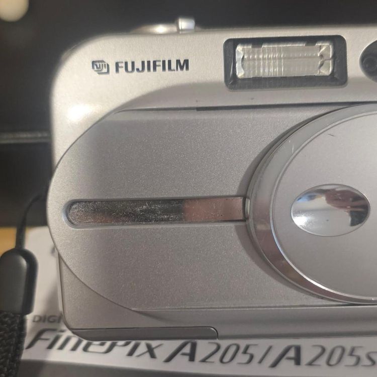 Fujifilm Finepix Digital Camera 7