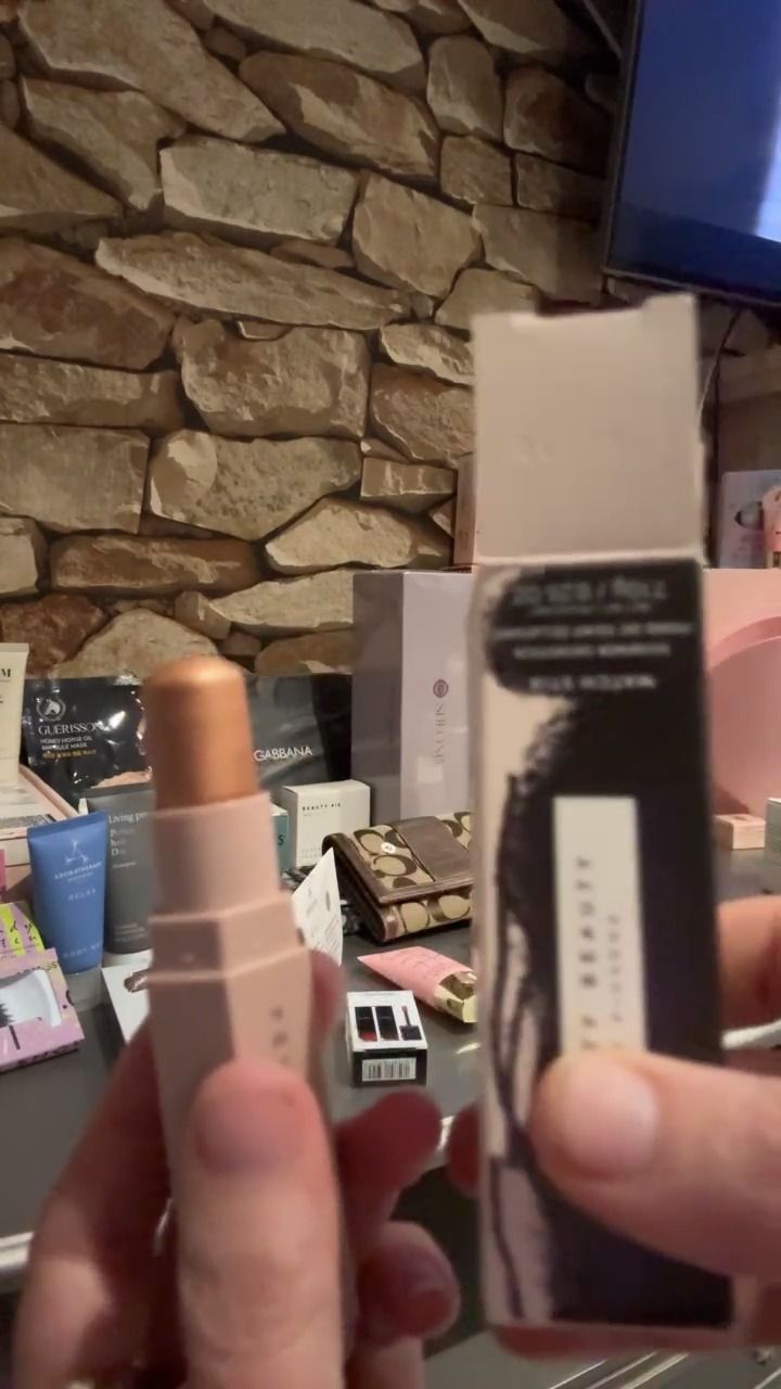 Fenty Beauty fenty beauty match stix shimmer skinstick - champagne heist product image